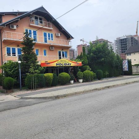 Holiday Ferizaj Kültér fotó