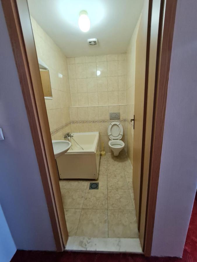 Holiday Ferizaj Kültér fotó