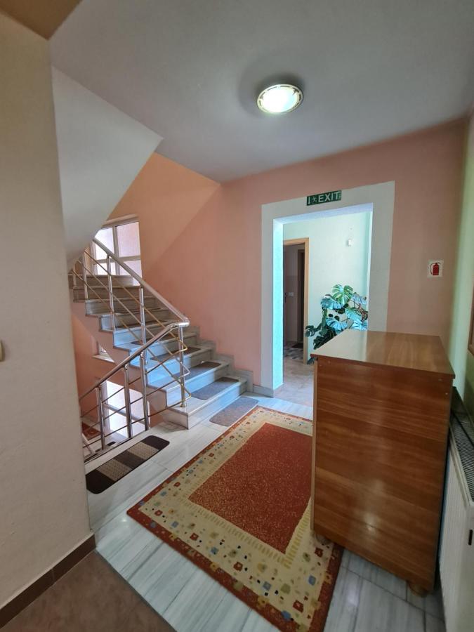 Holiday Ferizaj Kültér fotó
