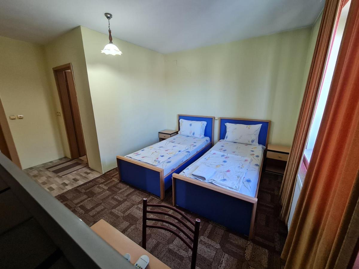 Holiday Ferizaj Kültér fotó