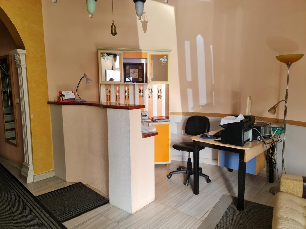 Holiday Ferizaj Kültér fotó