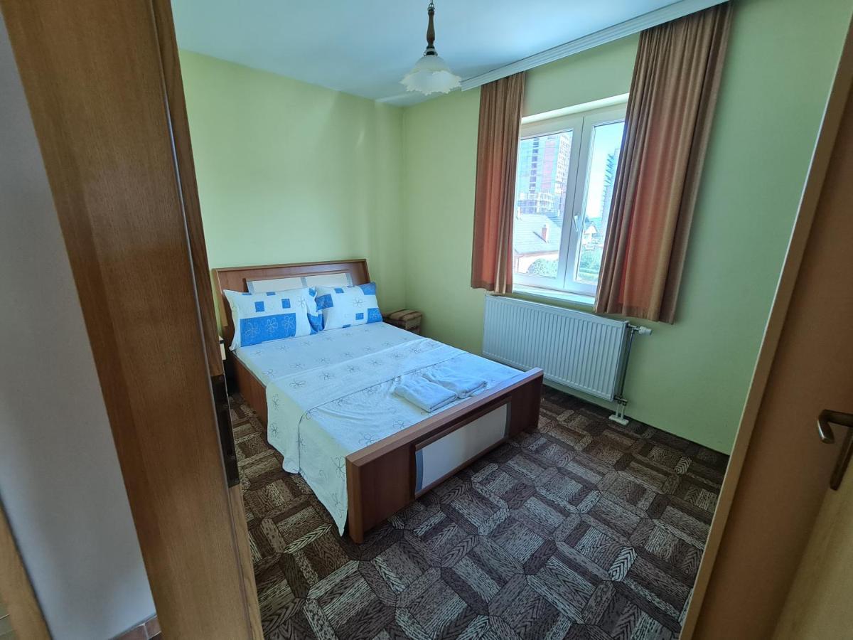 Holiday Ferizaj Kültér fotó